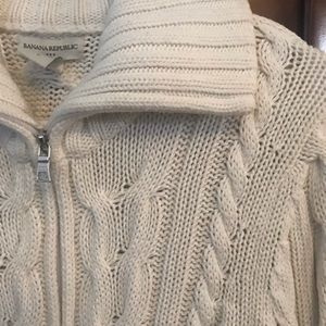 Women’s size M Banana Republic sweater